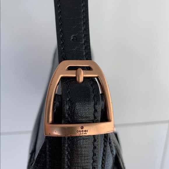 Authentic Gucci Shoulder Bag - Picture 4 of 6